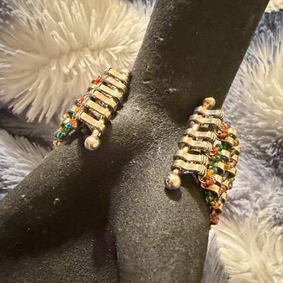 Colorful Beaded Silver Tone Bracelet - Picture 7 of 9